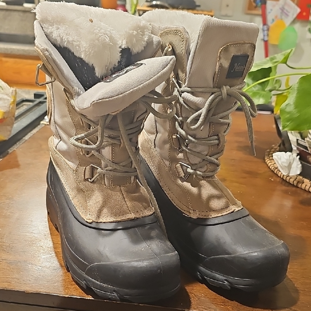 NATURAL REFLECTIONS SNOW BOOTS
